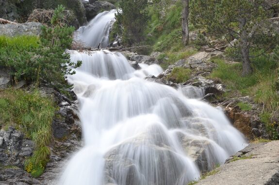 water-nature-waterfall-river-stream-rapid-565071-pxhere.com.jpg